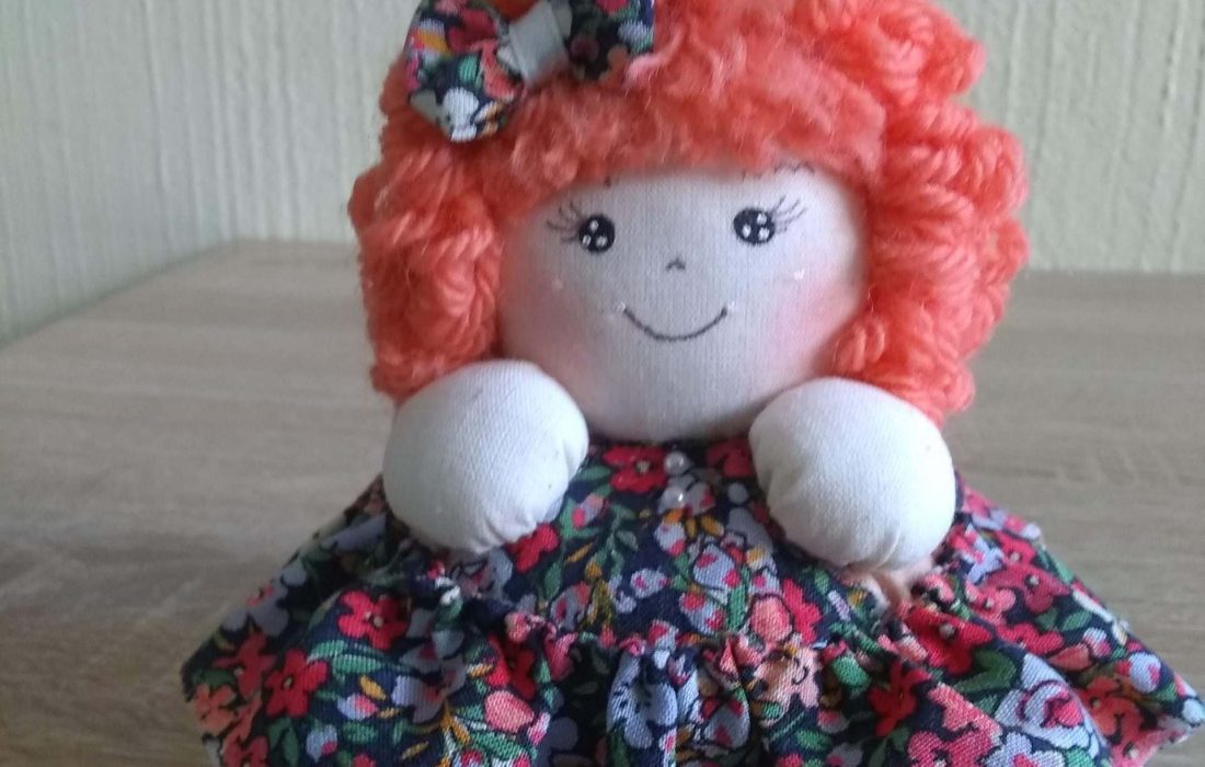 boneca de cabelo vermelho (1)